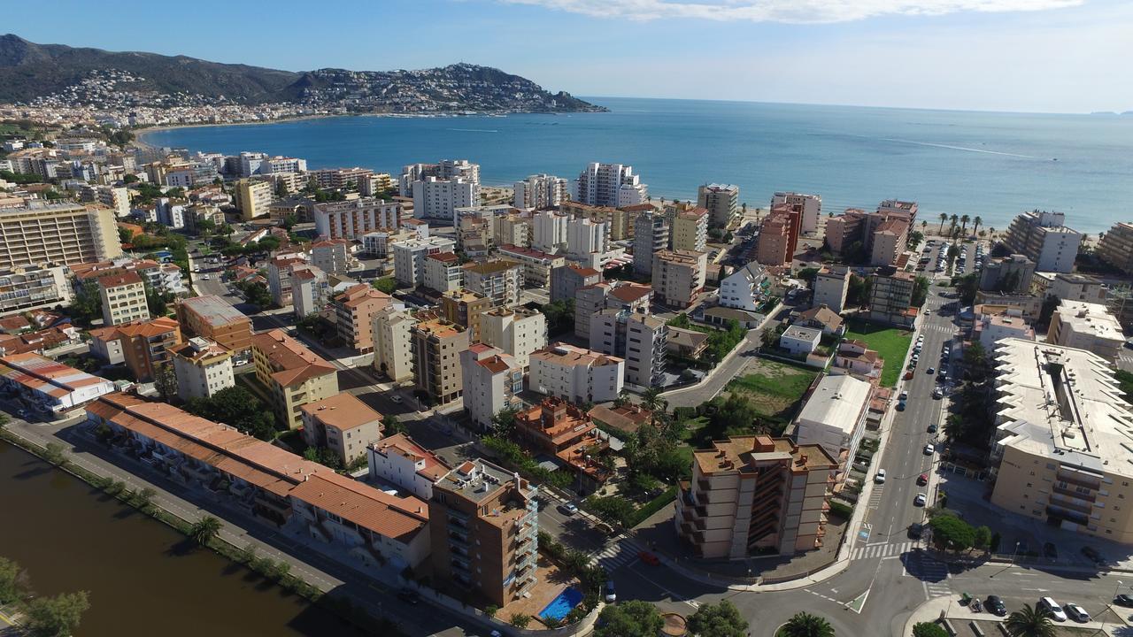 Inmosantos Apartamentos Daniel ロザス エクステリア 写真